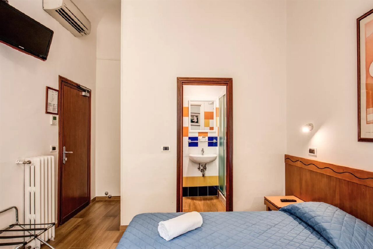 Hotel Nuova Italia Firenze Bagian luar foto
