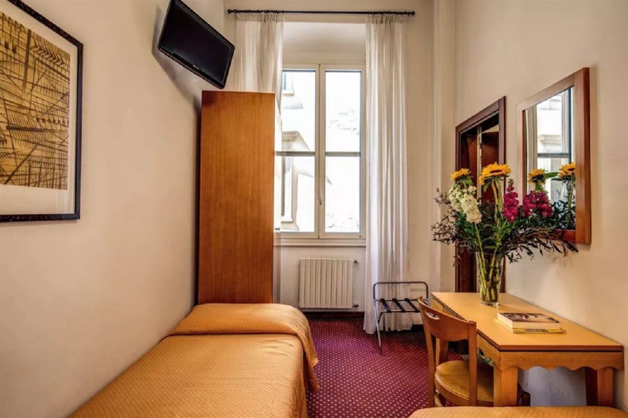 Hotel Nuova Italia Firenze Bagian luar foto